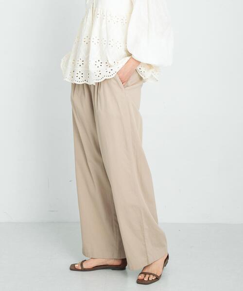 URBAN RESEARCH Sonny Label（アーバンリサーチサニーレーベル）の「コットンイージーカラーパンツ（その他パンツ・レディース・グリーン/ブラック/ブルー/ベージュ・36/38）」の2枚目の写真