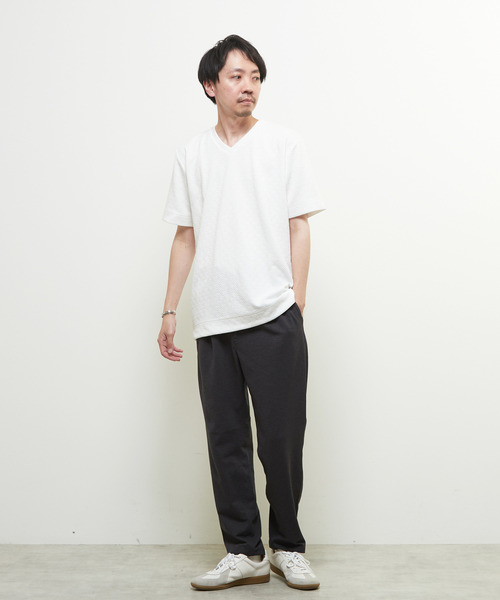 MEN'S MELROSE(メンズメルローズ)の「ジオメトリックブリスターVネックハーフスリーブTシャツ(Tシャツ/カットソー・メンズ・グレー/ベージュ/ホワイト・3/4/2)」の10枚目の写真