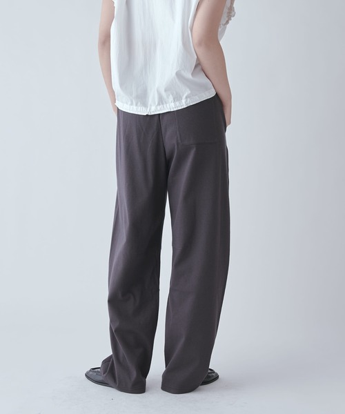 Lui's（ルイス）の「天竺スウェットカーブパンツ（スラックス・レディース・ブラック/グレー・FREE）」の7枚目の写真