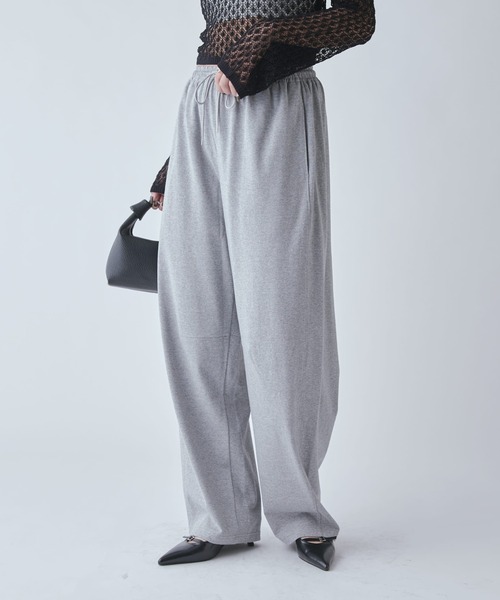 Lui's（ルイス）の「天竺スウェットカーブパンツ（スラックス・レディース・ブラック/グレー・FREE）」の14枚目の写真