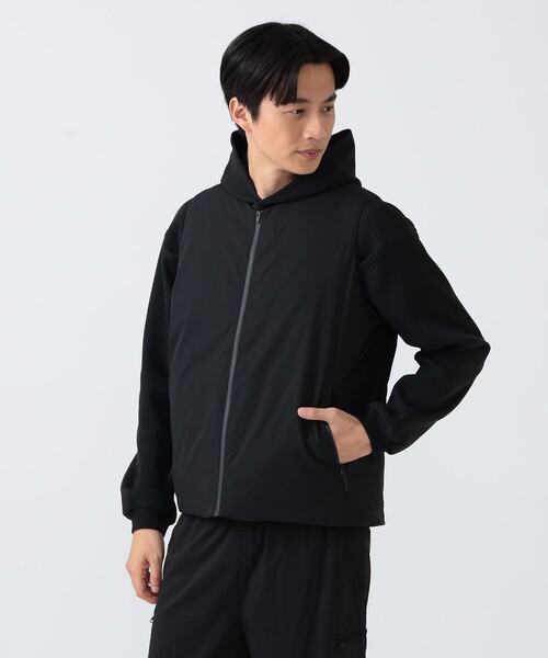 BEAMS GOLF（ビームスゴルフ）の「B.G.THREE / ALL-TIME ノーカラー パデットベスト（ベスト・メンズ・ネイビー/ブラック・X-LARGE/MEDIUM/LARGE）」の5枚目の写真