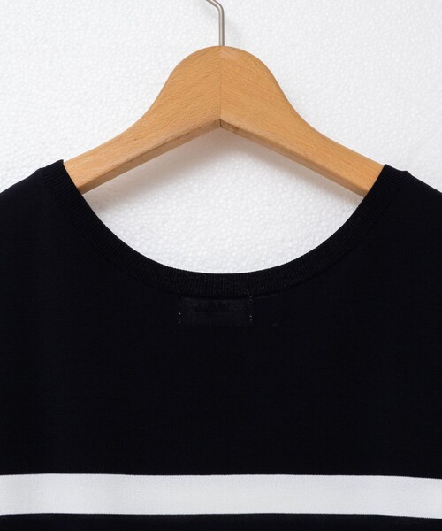 NOLLEY’S(ノーリーズ)の「《手洗い可能》18GサラサラフレンチニットT(ニット/セーター・レディース・ブラック系その他3/ブラック/ホワイト/オレンジ・38)」の5枚目の写真