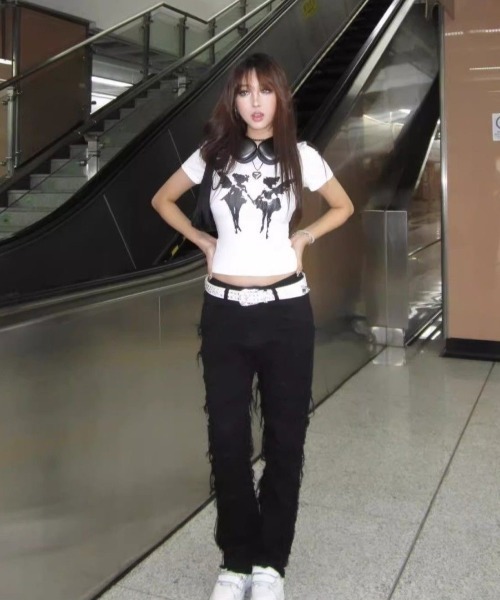 ViViDAY（ビビデー）の「天使プリント半袖ショート丈ｔシャツ（Tシャツ/カットソー・レディース・ホワイト・M）」の5枚目の写真