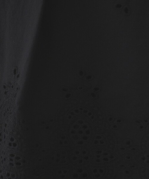 UNTITLED（アンタイトル）の「【セットアップ可/コットン100】スカラップ刺繍ブラウス（シャツ/ブラウス・レディース・ブラック/ホワイト・44/00/02/04）」の14枚目の写真