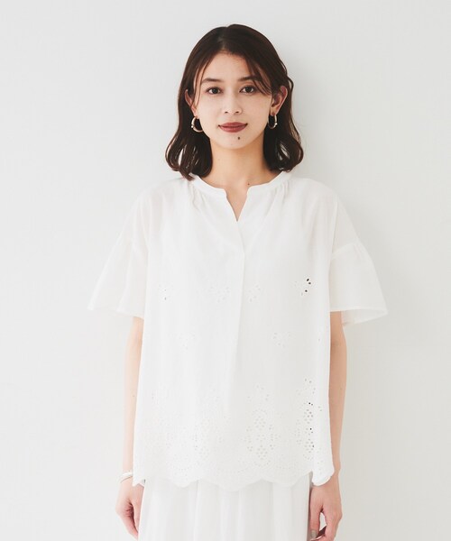 UNTITLED（アンタイトル）の「【セットアップ可/コットン100】スカラップ刺繍ブラウス（シャツ/ブラウス・レディース・ブラック/ホワイト・44/00/02/04）」の9枚目の写真