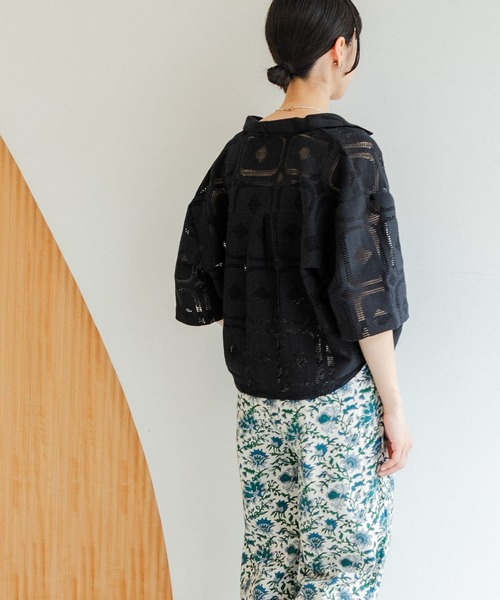 URBAN RESEARCH DOORS（アーバンリサーチドアーズ）の「『セットアップ対応』ハーフスリーブレースシャツ（シャツ/ブラウス・レディース・ナチュラル/ブラック・MEDIUM）」の5枚目の写真