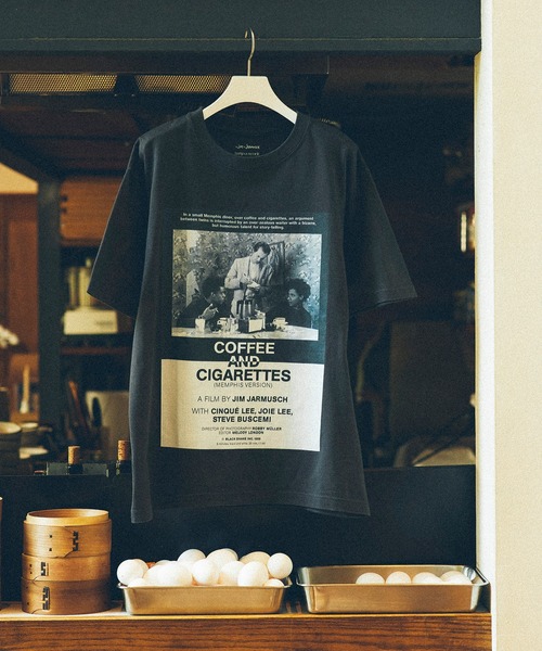 bonjour records（ボンジュールレコーズ）の「【JIM JARMUSCH/ジム・ジャームッシュ】 for bonjour records Exclusive 「Coffee&Cigarettes」 S/S Tee（Tシャツ/カットソー・メンズ・ホワイト/ブラック/ブラック系その他/ホワイト系その他・M/XL/L）」の4枚目の写真