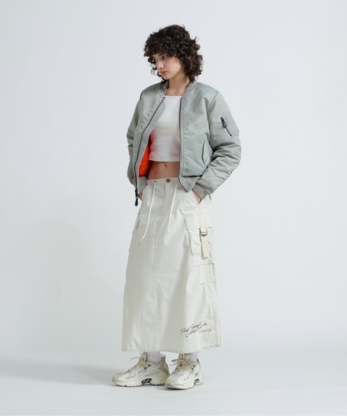 AVIREX（アヴィレックス）の「《WOMENS》MA-1 コマーシャル / MA-1 COMMERCIAL（MA-1・レディース・タン/ブラック/シルバー/セージグリーン/エンジ/ブラウン・L/M/S）」の15枚目の写真