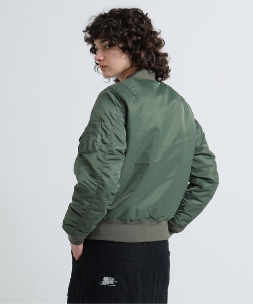 AVIREX（アヴィレックス）の「《WOMENS》MA-1 コマーシャル / MA-1 COMMERCIAL（MA-1・レディース・タン/ブラック/シルバー/セージグリーン/エンジ/ブラウン・L/M/S）」の19枚目の写真