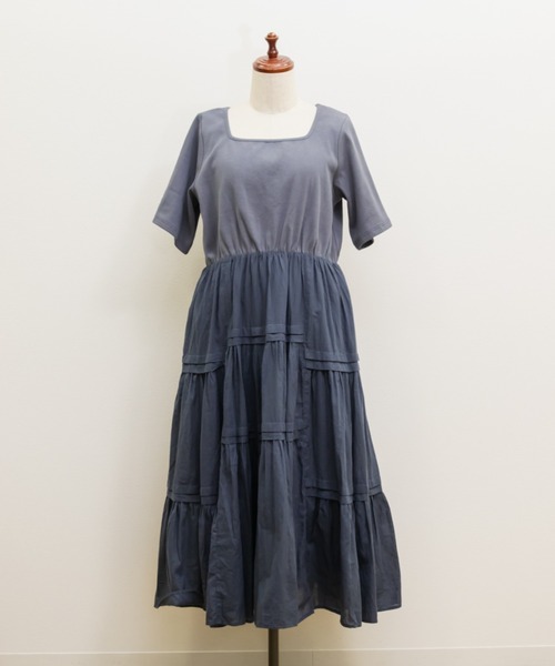 CLETTE(クレット)の「タックティアードドッキングワンピース(ワンピース・レディース・ブルー/ブラック/サンドグレー・4L/3L/LL)」の15枚目の写真
