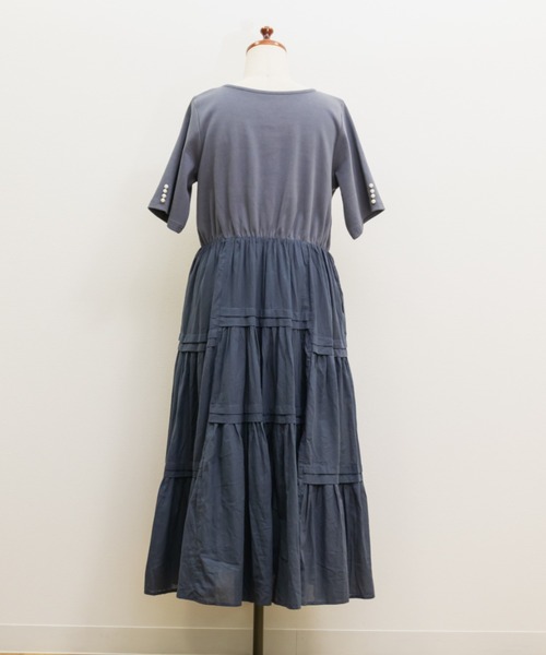CLETTE(クレット)の「タックティアードドッキングワンピース(ワンピース・レディース・ブルー/ブラック/サンドグレー・4L/3L/LL)」の13枚目の写真
