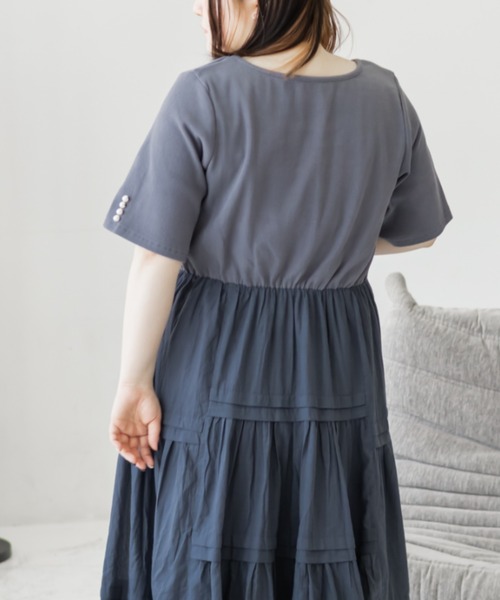 CLETTE(クレット)の「タックティアードドッキングワンピース(ワンピース・レディース・ブルー/ブラック/サンドグレー・4L/3L/LL)」の16枚目の写真
