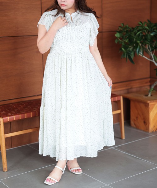 Ruwan yu(ルワンユー)の「ピンクタックプリーツワンピース【大きいサイズ対応】(ワンピース・レディース・ホワイト・4L/3L/LL/L)」の7枚目の写真