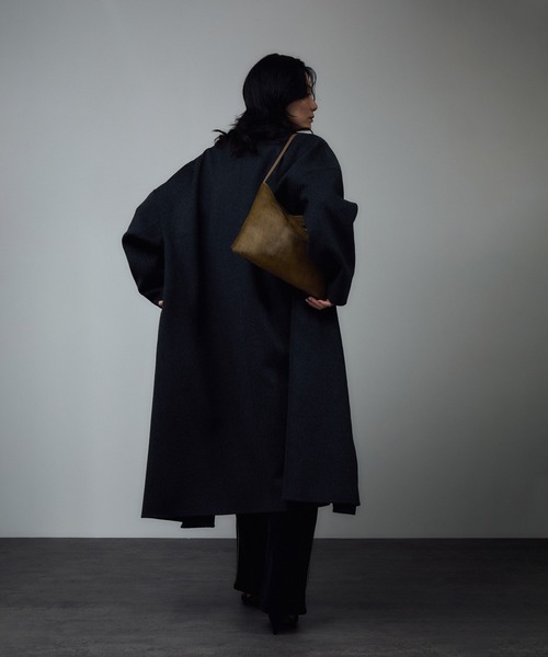 SALON adam et rope'（サロン アダム エ ロペ）の「【W S（ドゥーブル）】へアリーカウレザーバッグ / ハンドバッグ（ショルダーバッグ・レディース・ブラウン/ベージュ・FREE）」の10枚目の写真