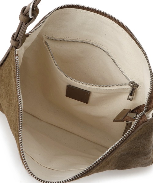 SALON adam et rope'（サロン アダム エ ロペ）の「【W S（ドゥーブル）】へアリーカウレザーバッグ / ハンドバッグ（ショルダーバッグ・レディース・ブラウン/ベージュ・FREE）」の21枚目の写真