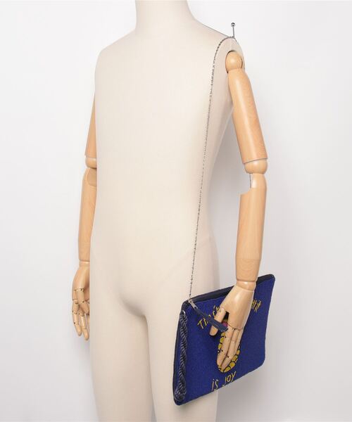 MAISON mou（メゾンムー）の「【Swaraj/スワラージ】パイナップルビーズBAG-M（手刺繍ビーズ）（クラッチバッグ・レディース・ブルー/ブラック・FREE）」の6枚目の写真