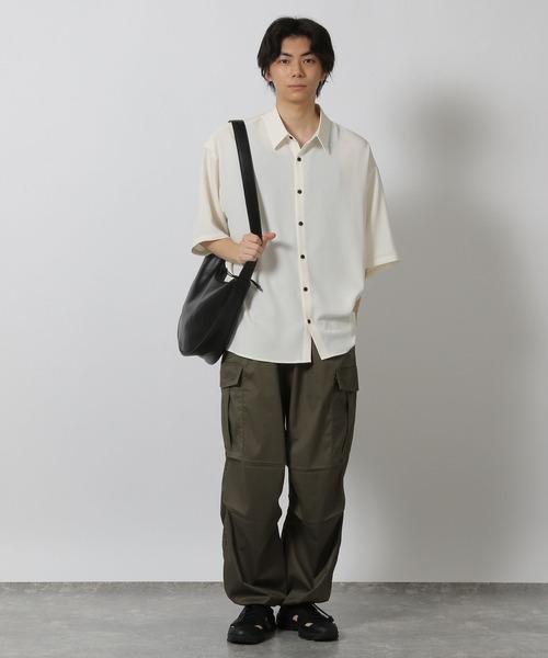 LAKOLE（ラコレ）の「イージークリーン半袖シャツ / 578553（シャツ/ブラウス・メンズ・ホワイト/グリーン/チャコールグレー・MEDIUM/LARGE）」の19枚目の写真