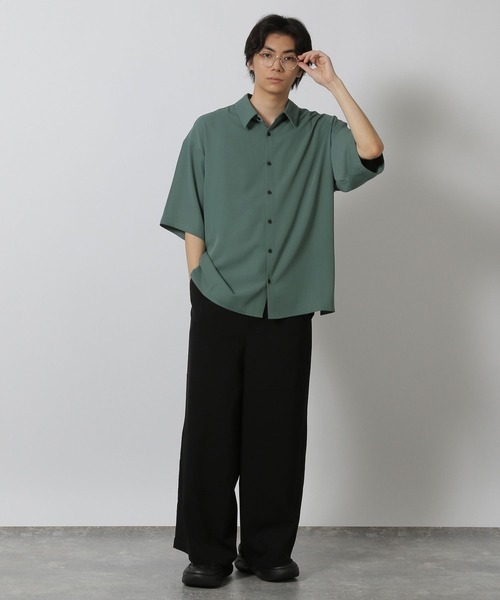 LAKOLE（ラコレ）の「イージークリーン半袖シャツ / 578553（シャツ/ブラウス・メンズ・ホワイト/グリーン/チャコールグレー・MEDIUM/LARGE）」の15枚目の写真