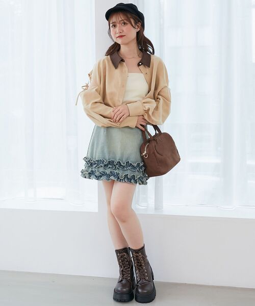 MAJESTIC LEGON(マジェスティックレゴン)の「オープンショルダーショートシャツ(シャツ/ブラウス・レディース・ベージュ/キャメル/ブラック系その他/グレー系その他・MEDIUM)」の19枚目の写真