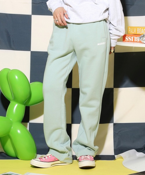 NERDY(ノルディ)の「ブラッシュドスウェットパンツ(スウェットパンツ・レディース・グリーン/パープル/グレー・SS/L/M/S)」の1枚目の写真