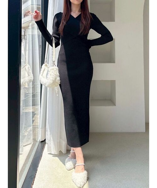 RESEXXY（リゼクシー）の「フロントクロスニットワンピース（ワンピース・レディース・レッド/ブラック/ベージュ・MEDIUM/SMALL）」の17枚目の写真