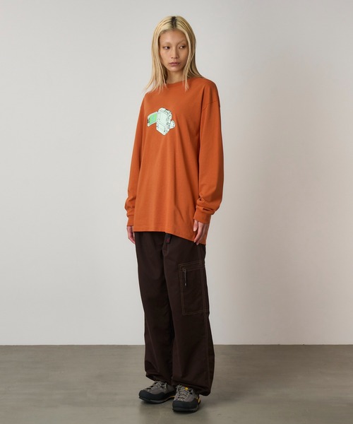 Gramicci（グラミチ）の「CAMCORDER L/S TEE｜カムコーダーロングスリーブTシャツ（Tシャツ/カットソー・メンズ・ヘザーグレー/ブラック系その他/ホワイト/オレンジ・S/M/L/XL/XXL）」の9枚目の写真