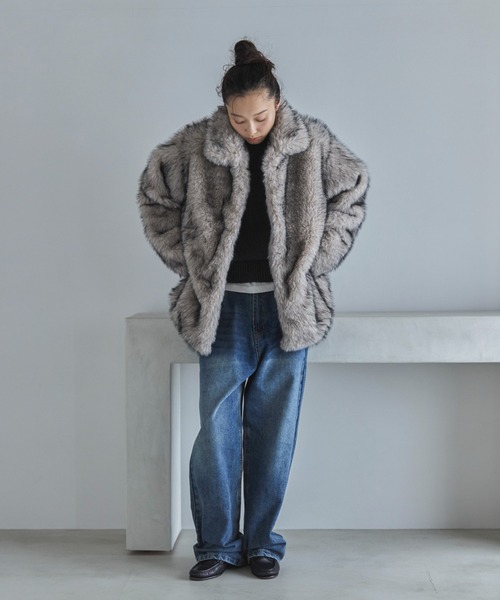 feepur（フェピュール）の「ミックスファーミドルコート（その他アウター・レディース・グレイッシュベージュ/チャコールグレー・MEDIUM）」の19枚目の写真