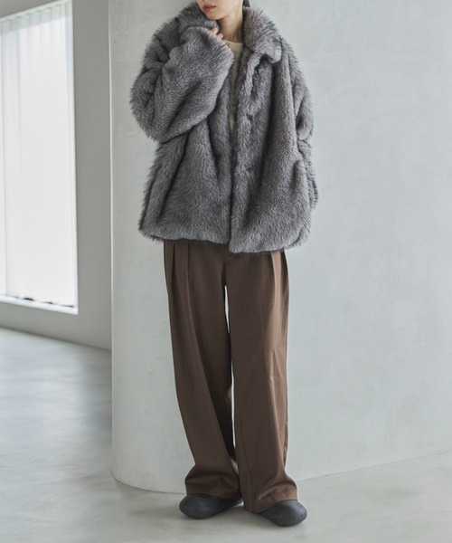 feepur（フェピュール）の「ミックスファーミドルコート（その他アウター・レディース・グレイッシュベージュ/チャコールグレー・MEDIUM）」の3枚目の写真