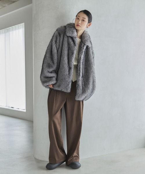 feepur（フェピュール）の「ミックスファーミドルコート（その他アウター・レディース・グレイッシュベージュ/チャコールグレー・MEDIUM）」の6枚目の写真