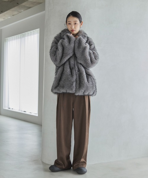 feepur（フェピュール）の「ミックスファーミドルコート（その他アウター・レディース・グレイッシュベージュ/チャコールグレー・MEDIUM）」の8枚目の写真