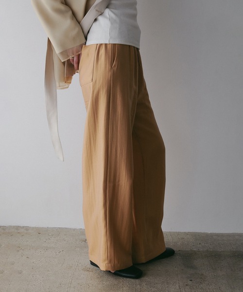 MANOF(マノフ)の「GLITTER RELAX PANTS(その他パンツ・レディース・アイボリー/ブラウン/オレンジ/ピンク・M/S)」の19枚目の写真