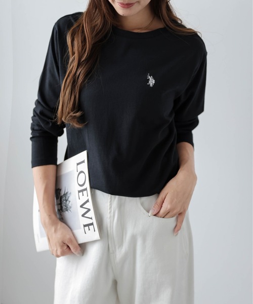 U.S. POLO ASSN.(ユーエスポロアッスン)の「POLOワンポイント刺繍ロングTシャツ(Tシャツ/カットソー・レディース・モカ/チャコール/アイボリー/ブラック/ベージュ/ネイビー・フリー)」の1枚目の写真