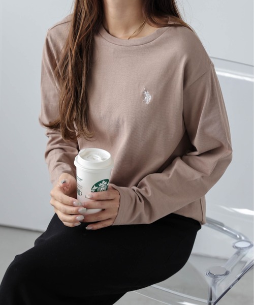 U.S. POLO ASSN.(ユーエスポロアッスン)の「POLOワンポイント刺繍ロングTシャツ(Tシャツ/カットソー・レディース・モカ/チャコール/アイボリー/ブラック/ベージュ/ネイビー・フリー)」の4枚目の写真