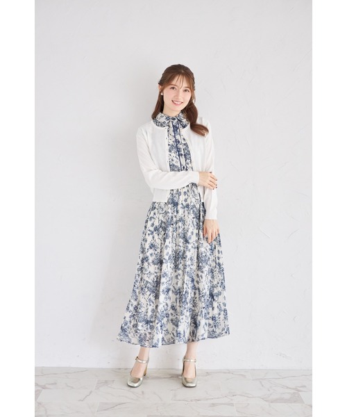 tocco closet(トッコ クローゼット)の「UVカット&接触冷感&ハンドウォッシュ♪超強撚パールフラワー釦カーディガン(カーディガン/ボレロ・レディース・ブラック/オフホワイト/ブルー/ローズ・M)」の5枚目の写真