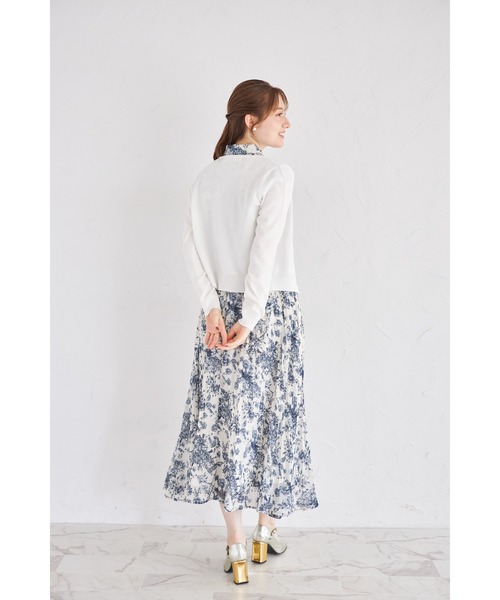 tocco closet(トッコ クローゼット)の「UVカット&接触冷感&ハンドウォッシュ♪超強撚パールフラワー釦カーディガン(カーディガン/ボレロ・レディース・ブラック/オフホワイト/ブルー/ローズ・M)」の6枚目の写真