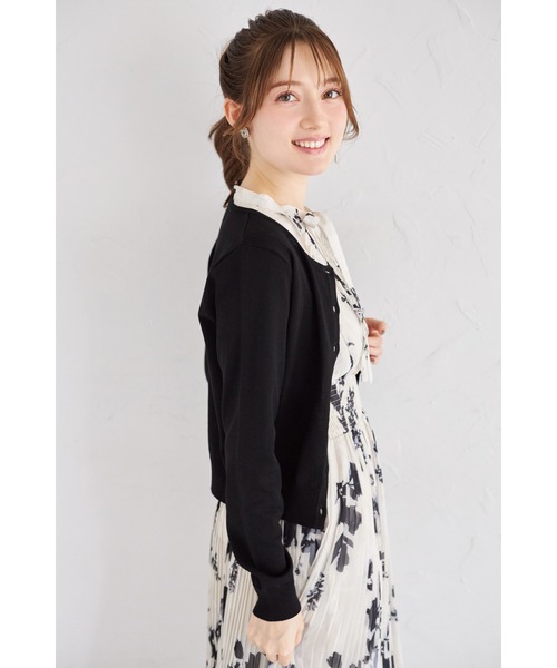 tocco closet(トッコ クローゼット)の「UVカット&接触冷感&ハンドウォッシュ♪超強撚パールフラワー釦カーディガン(カーディガン/ボレロ・レディース・ブラック/オフホワイト/ブルー/ローズ・M)」の16枚目の写真