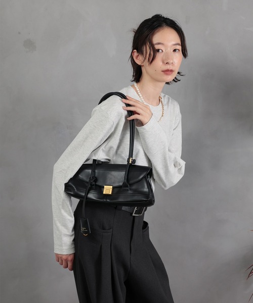 DRAW（ドロー）の「DRAW(ドロー) / ショルダー バッグ スモール（ショルダーバッグ・レディース・ブラック×シルバー/ブラック×ゴールド・FREE）」の18枚目の写真