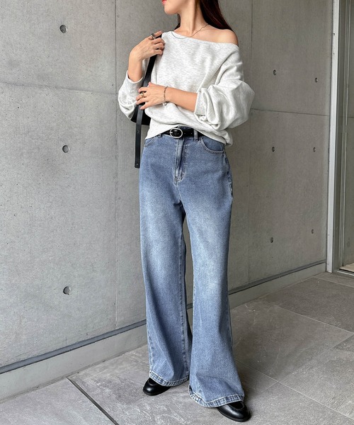 andme(アンドミー)の「セミフレアデニムパンツ(デニムパンツ・レディース・ブルー/ブラック/ライトブルー・M/L)」の6枚目の写真