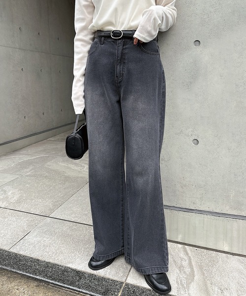 andme(アンドミー)の「セミフレアデニムパンツ(デニムパンツ・レディース・ブルー/ブラック/ライトブルー・M/L)」の16枚目の写真