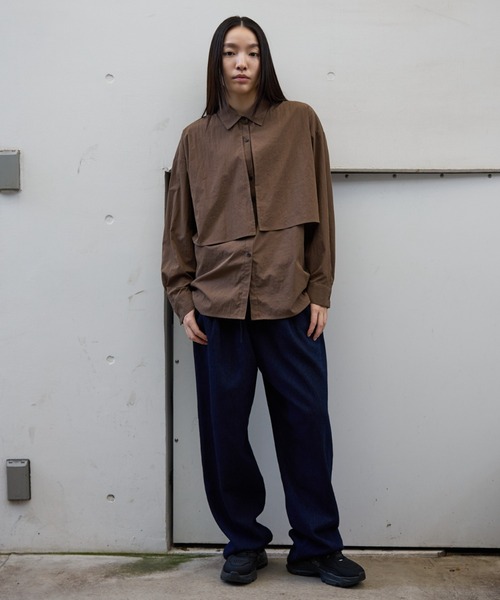 NOMINE(ノミネ)の「【NOMINE】ロングヨークオーバーシャツ(シャツ/ブラウス・レディース・ホワイト/ブラウン/ブラック・フリー)」の5枚目の写真