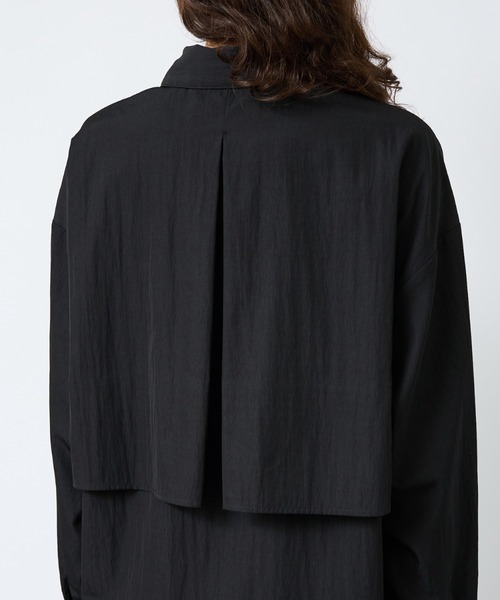 NOMINE(ノミネ)の「【NOMINE】ロングヨークオーバーシャツ(シャツ/ブラウス・レディース・ホワイト/ブラウン/ブラック・フリー)」の15枚目の写真