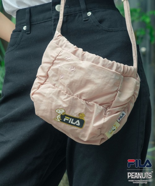 FILA（フィラ）の「【FILA/フィラ × PEANUTS/ピーナッツ】クシュクシュ ミニショルダーバッグ（ショルダーバッグ・レディース・ブラック/オフホワイト/ピンク・FREE）」の12枚目の写真