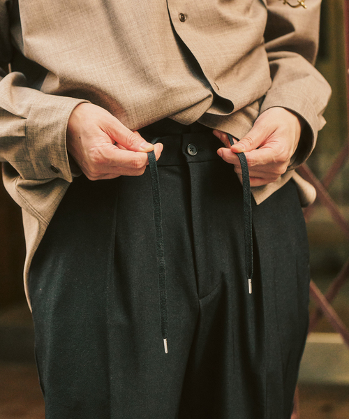 417 EDIFICE（フォーワンセブンエディフィス）の「”4WAYストレッチ”  1タックパンツ（スラックス・メンズ・ブラウン/ブラック/カーキ・LARGE/MEDIUM/SMALL）」の17枚目の写真