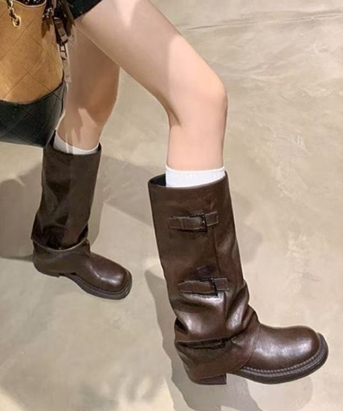 Achic(アシック)の「ベルト付きミドルブーツ(ブーツ・レディース・ブラック/ブラウン・L/M/S)」の15枚目の写真