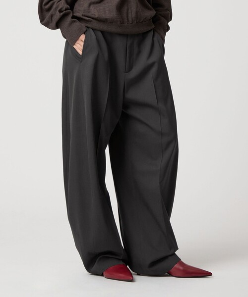 試着のみ【ROKU ロク】グレーカーブパンツ　34サイズ　日本製　今期 6(ROKU)＞グレー カーブ パンツ（スラックス）｜6（ロク）の