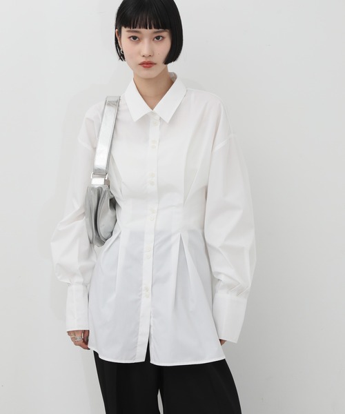 NOGLE（ノグル）の「【NOGLE/ノグル】ウエストデザインシャツ（シャツ/ブラウス・レディース・ブルー/チャコール/ホワイト・FREE）」の2枚目の写真