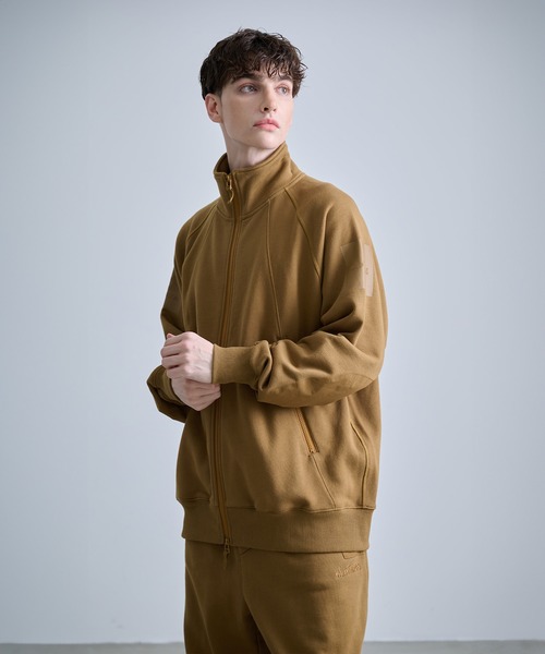 FRUIT OF THE LOOM(フルーツオブザルーム)の「【FRUIT OF THE LOOM】FTL×WILD THINGS ワイルドシングス コラボ/HAPPY SWEAT JACKET(ブルゾン・メンズ・ブラック/ベージュ・M/L)」の9枚目の写真