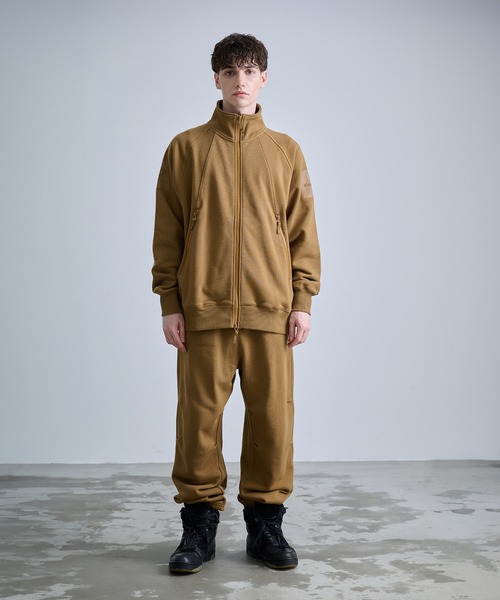 FRUIT OF THE LOOM(フルーツオブザルーム)の「【FRUIT OF THE LOOM】FTL×WILD THINGS ワイルドシングス コラボ/HAPPY SWEAT JACKET(ブルゾン・メンズ・ブラック/ベージュ・M/L)」の11枚目の写真