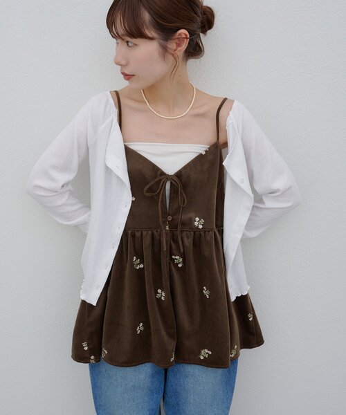 DISCOAT（ディスコート）の「【umm.】ベロア刺繍キャミチュニック（Tシャツ/カットソー・レディース・ブラウン/アイボリー・FREE）」の2枚目の写真