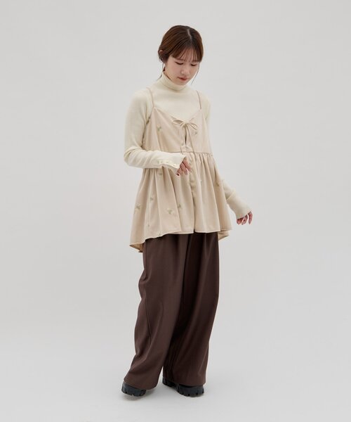 DISCOAT（ディスコート）の「【umm.】ベロア刺繍キャミチュニック（Tシャツ/カットソー・レディース・ブラウン/アイボリー・FREE）」の6枚目の写真